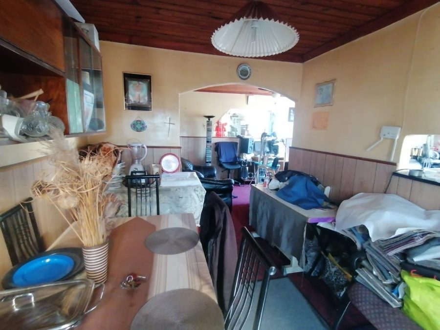  Bedroom Property for Sale in Eastridge Western Cape